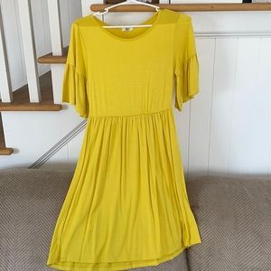Dress with cutest sleeves for fall or summer!